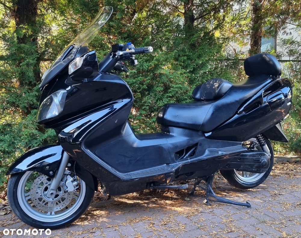 Suzuki Burgman - 6
