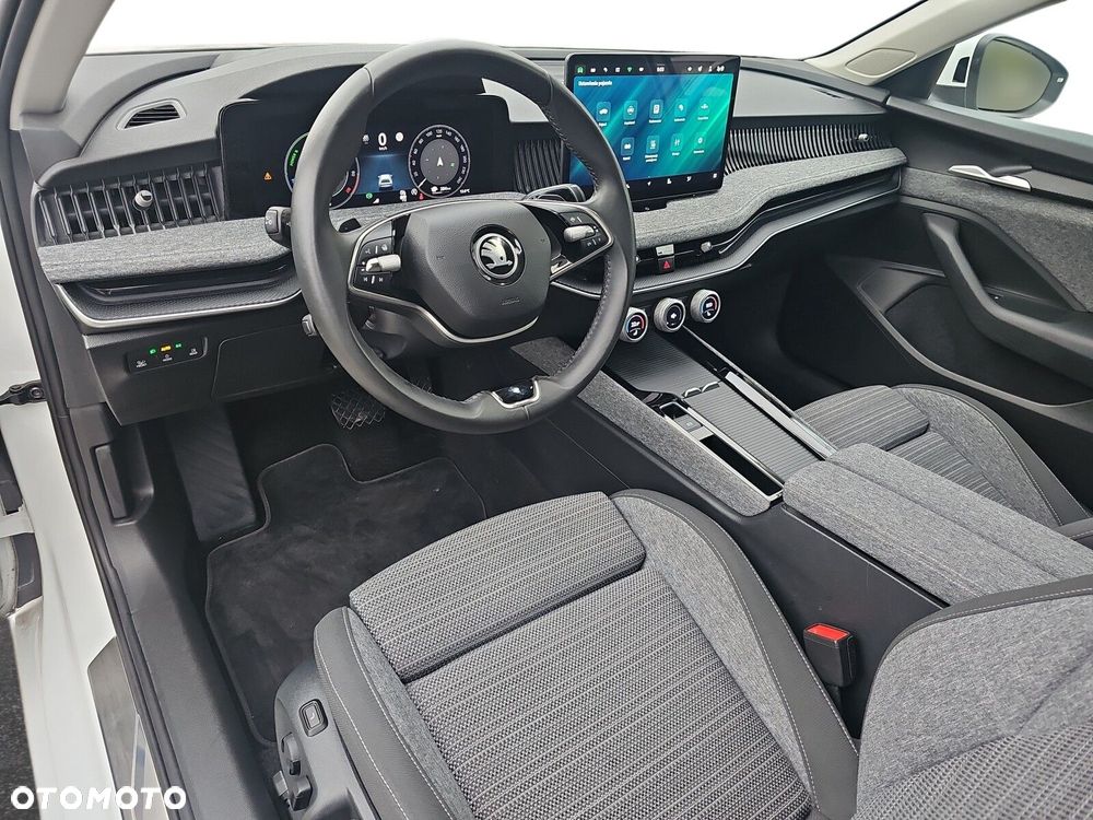 Skoda Superb 1.5 TSI Plug-in Hybrid Selection DSG - 9