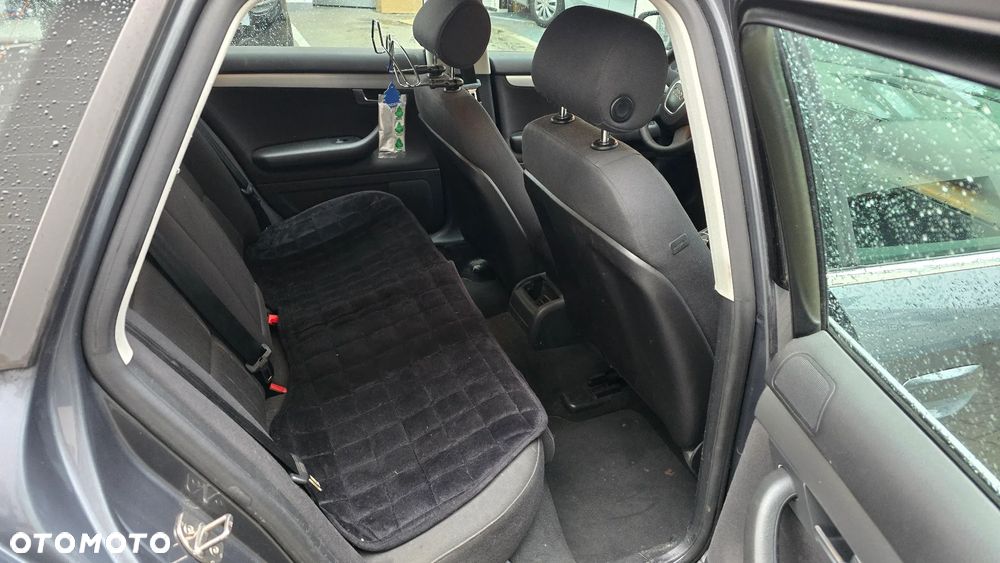 Audi A4 Avant 2.0 TDI DPF - 8