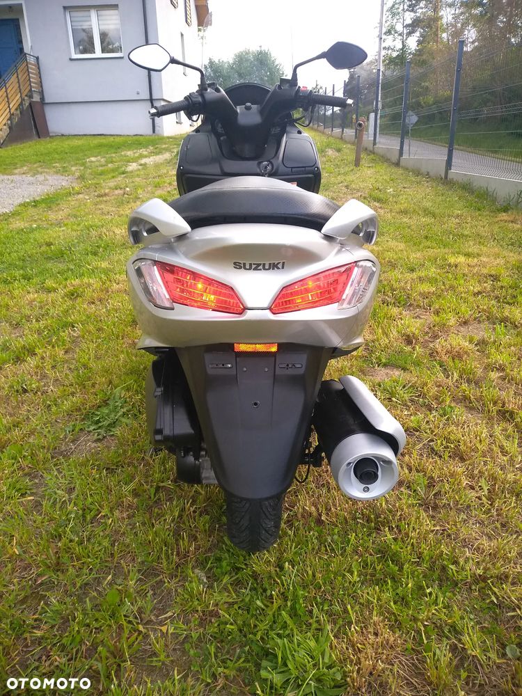 Suzuki Burgman - 4