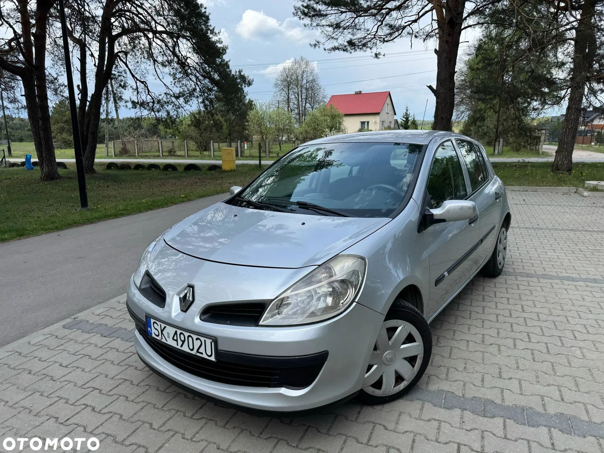 Renault Clio 1.2 16V Confort Privilege - 4