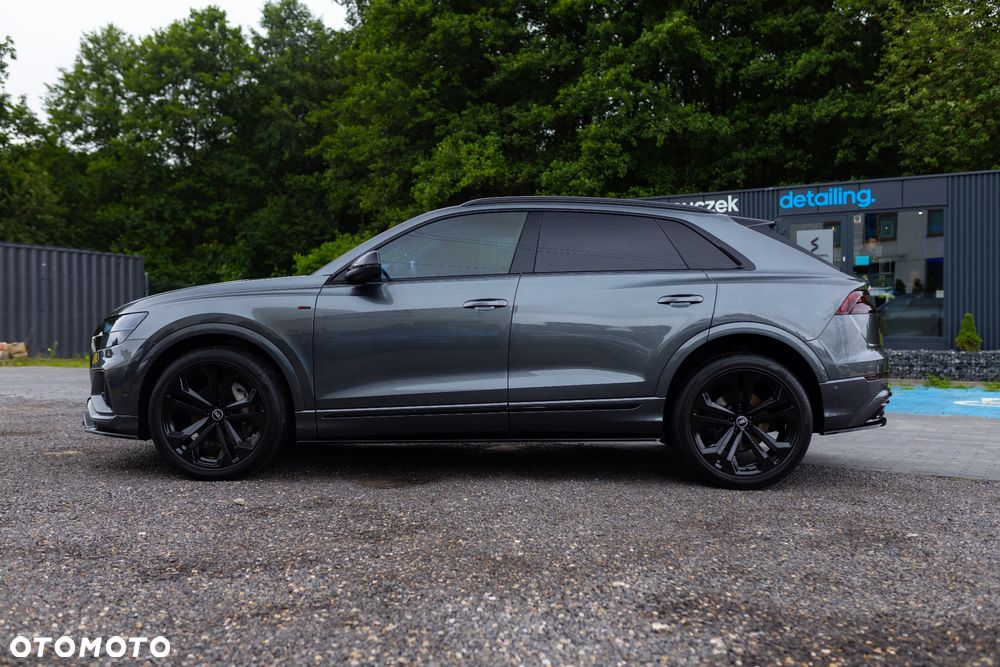 Audi Q8 - 24