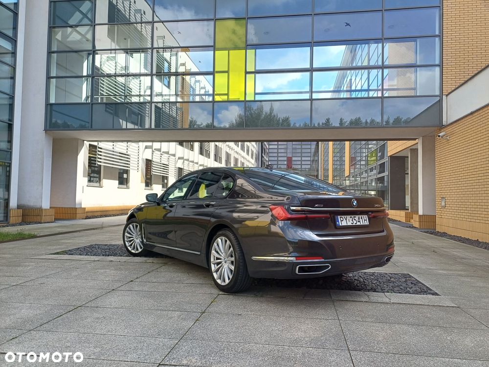 BMW Seria 7 740d xDrive - 11