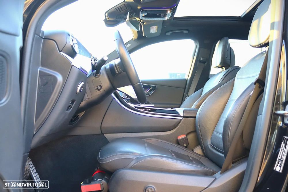 Mercedes-Benz GLC 300 e 4Matic 9G-TRONIC Avantgarde Advanced - 22