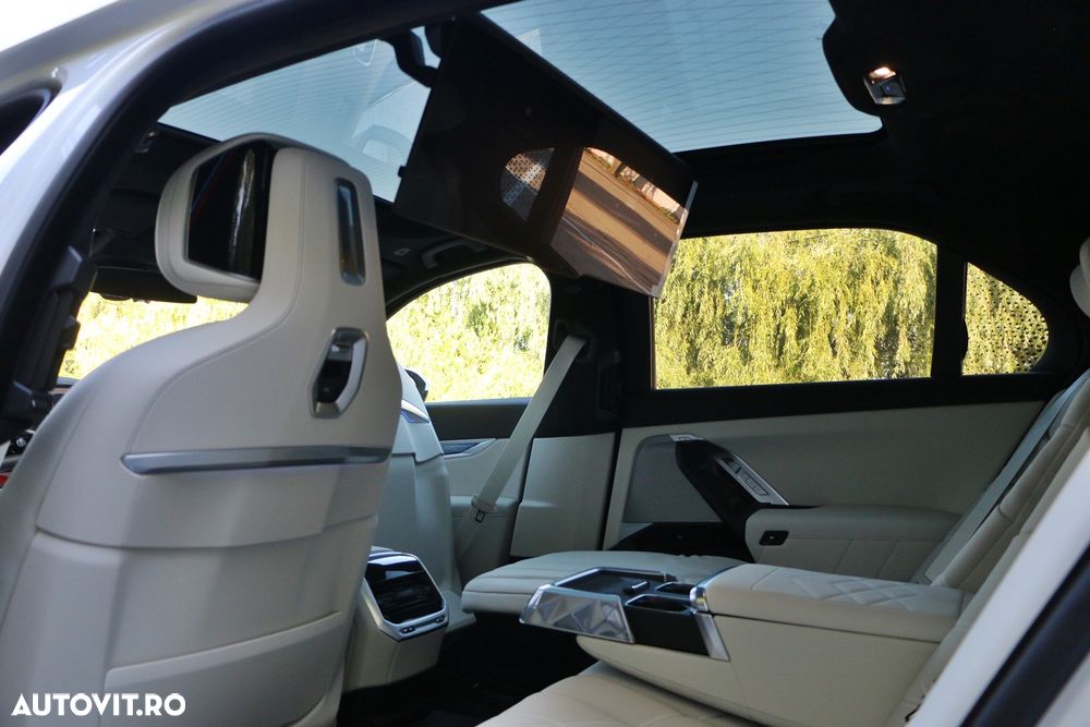 BMW Seria 7 - 39