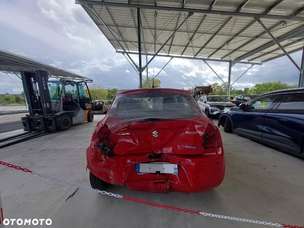 Suzuki Swift 1.2 SHVS Elegance - 4