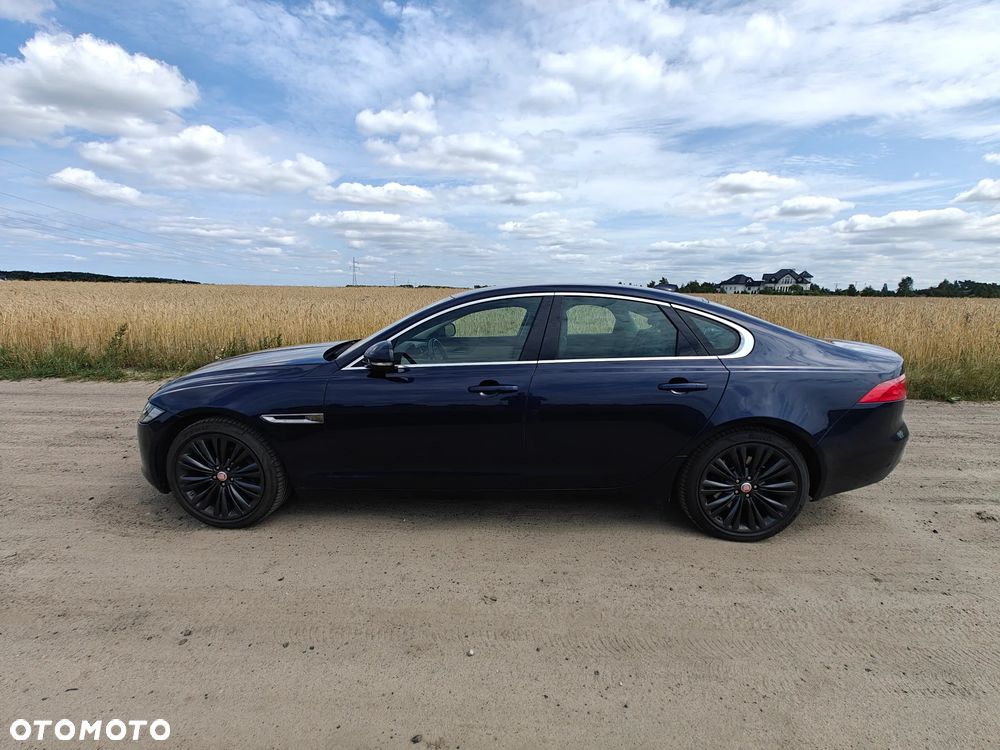 Jaguar XF 25t AWD Prestige - 3