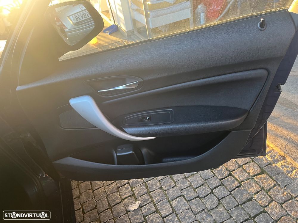 BMW 116 d EfficientDynamics - 12