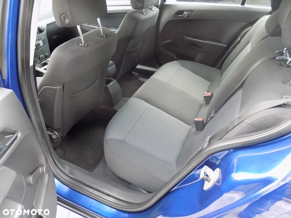 Opel Astra III 1.6 Elegance - 25