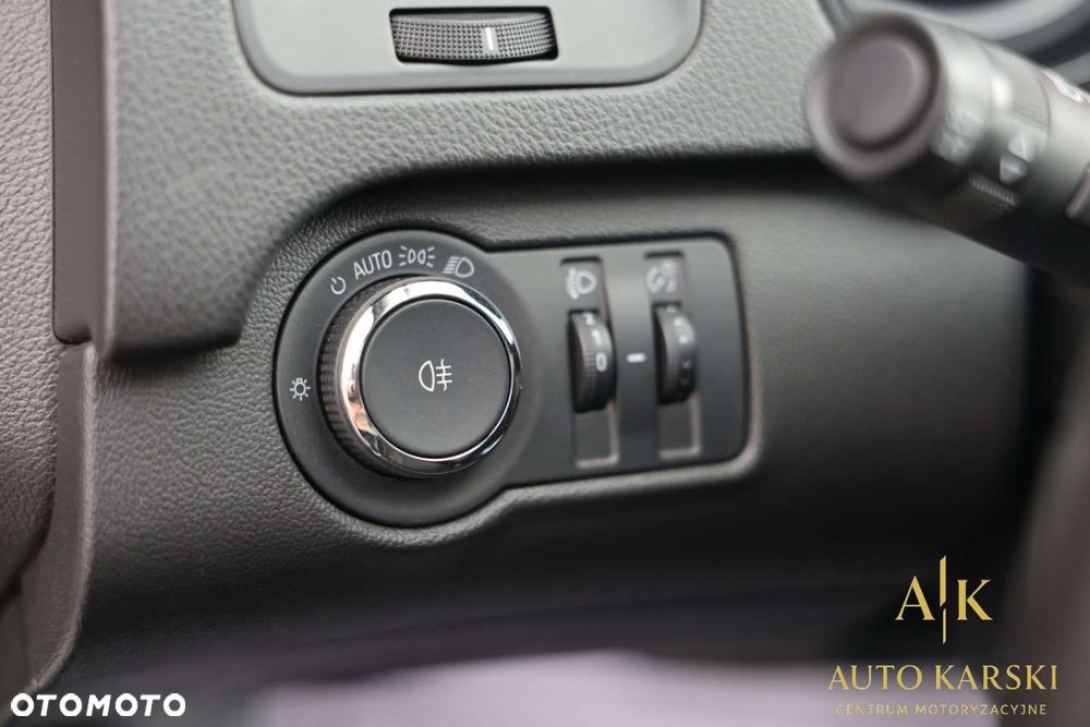 Opel Insignia - 20