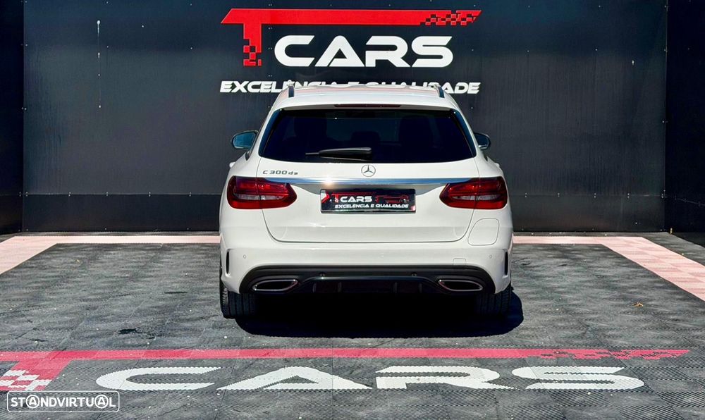 Mercedes-Benz C 300 de AMG Line - 4