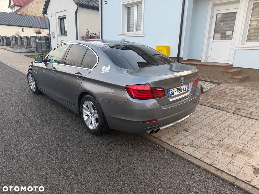 BMW Seria 5 525d - 6