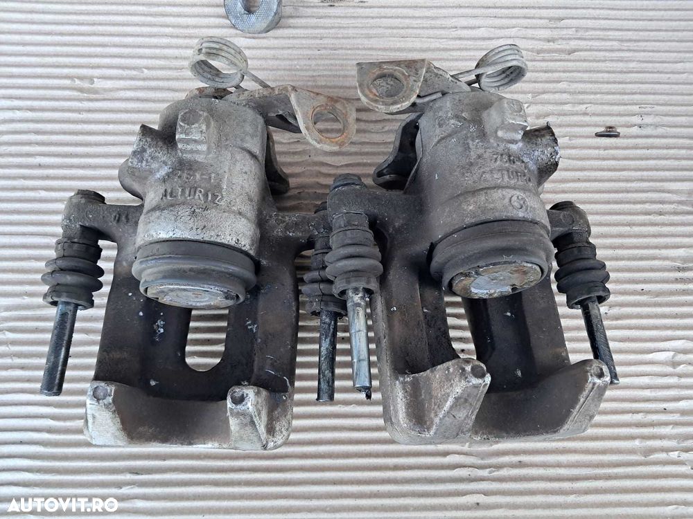 Peugeot 308, set etrieri spate practic noi, arcuri, amortizoare. - 4