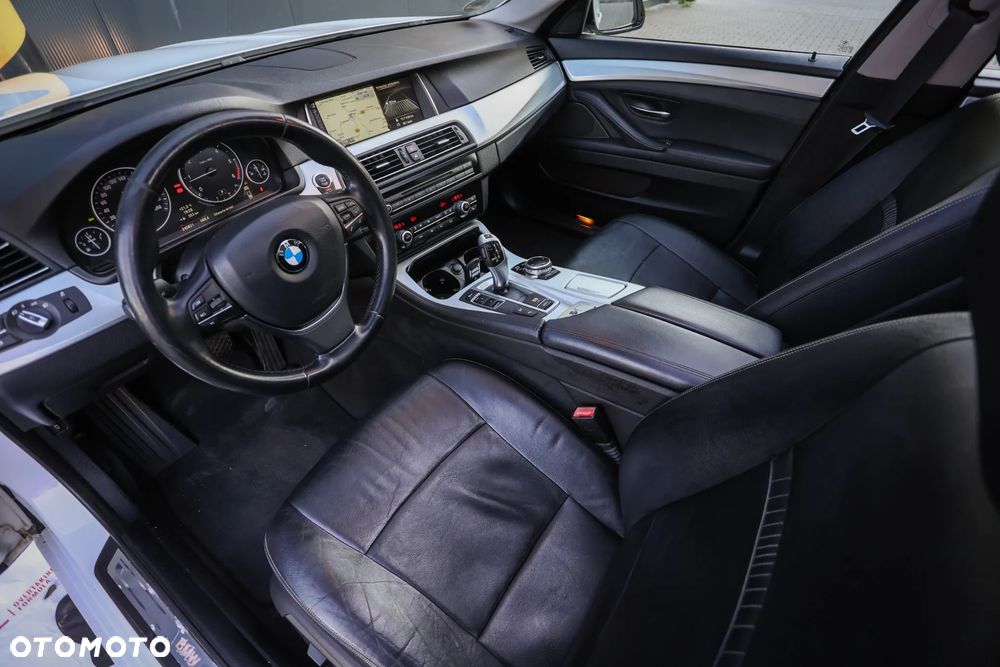 BMW Seria 5 525d xDrive Sport-Aut Modern Line - 16