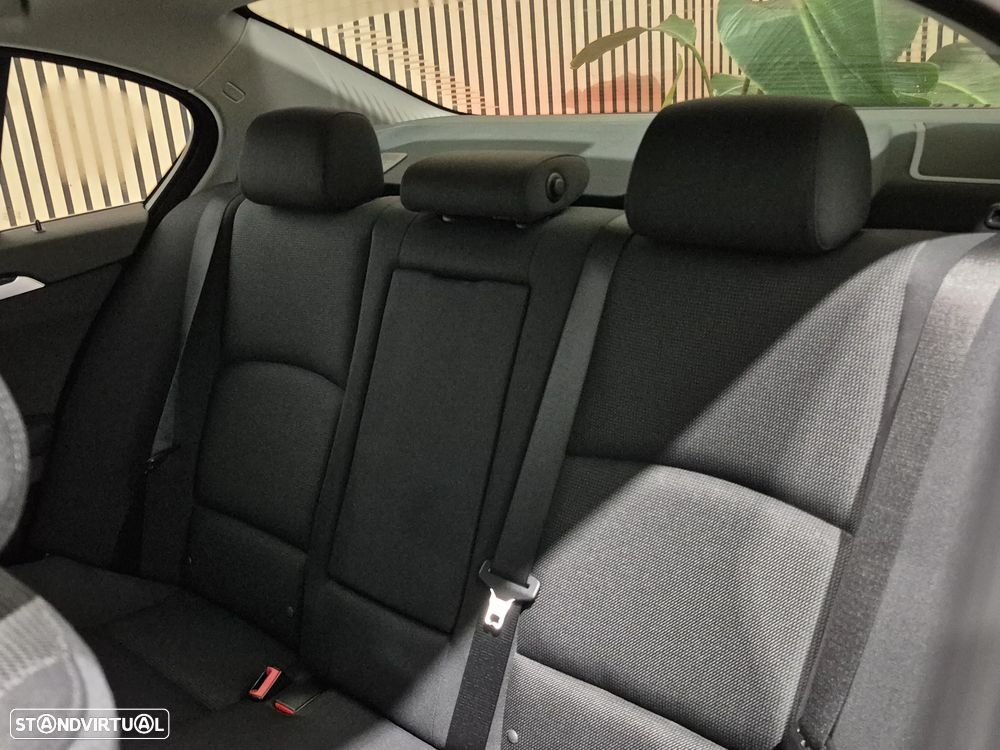 BMW 520 d xDrive Auto - 34