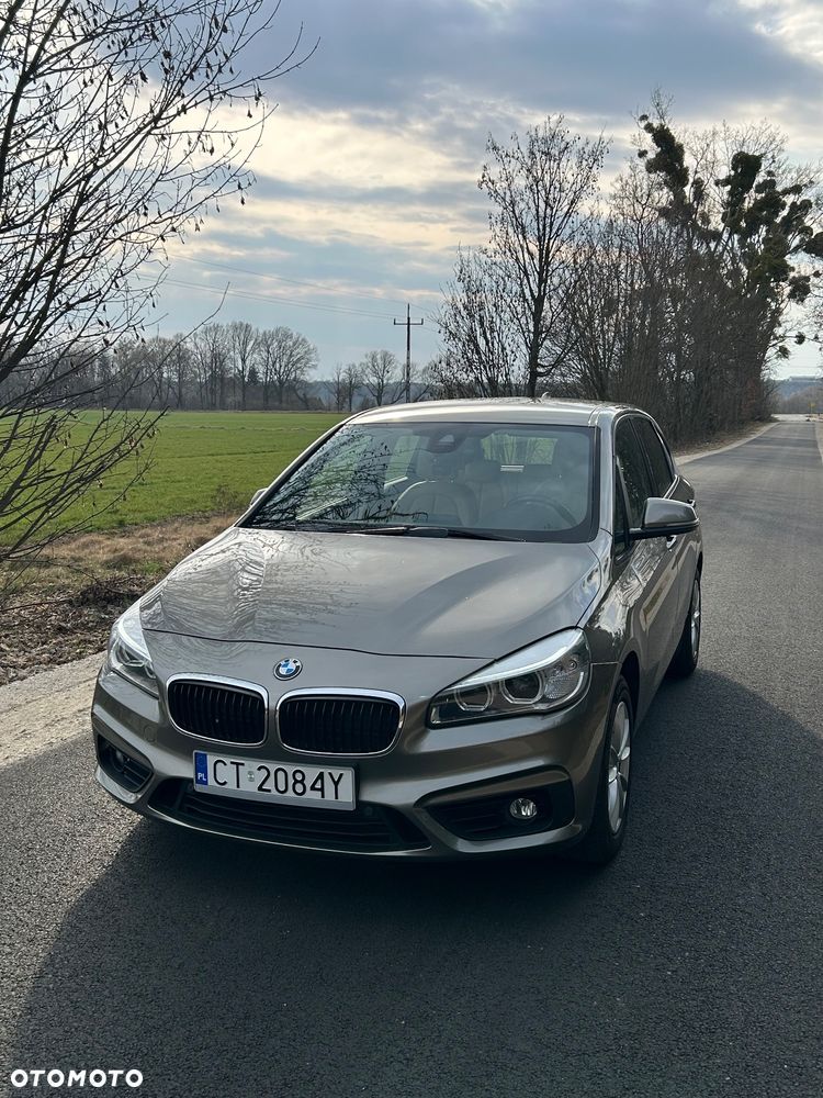 BMW Seria 2 220d - 11