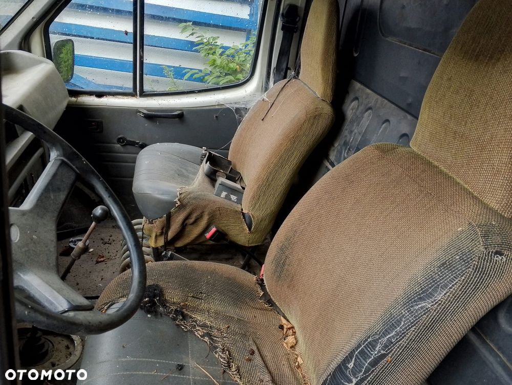 Ford Transit (86-92r.) 2.5D 68KM. Silnik 4AB Skrzynia. Cały na części GWARANCJA!!!!  Przód Tył Zestaw Komplet Drzwi Klapa Zderzak Błotnik Maska Grill Atrapa Szyba Pas Lampa Lusterko Boczki Fotel Kanapa Kokpit Deska Rozdzielcza Przełącznik Włącznik Sterownik Przewody Wiązka Instalacja Moduł Komputer Czujnik Listwa Pompa Alternator Wtryski Głowica Rozrusznik Kompresor Sprzęgło Dwumas Silnik Skrzynia ABS Klimatyzacji Paliwa Wspomagania Kolektor Turbina Przepustnica Zawór Chłodnica Koło Hak Belka Sanki Zawieszenie Mcpherson Półoś Amortyzator Wydech Tłumik Zacisk Most - 5