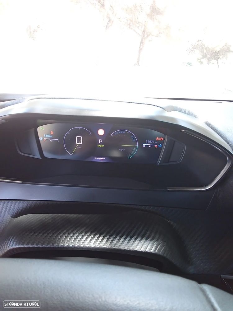 Peugeot 2008 — fotografia 19