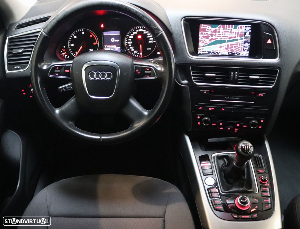 Audi Q5 2.0 TDI Advance - 29