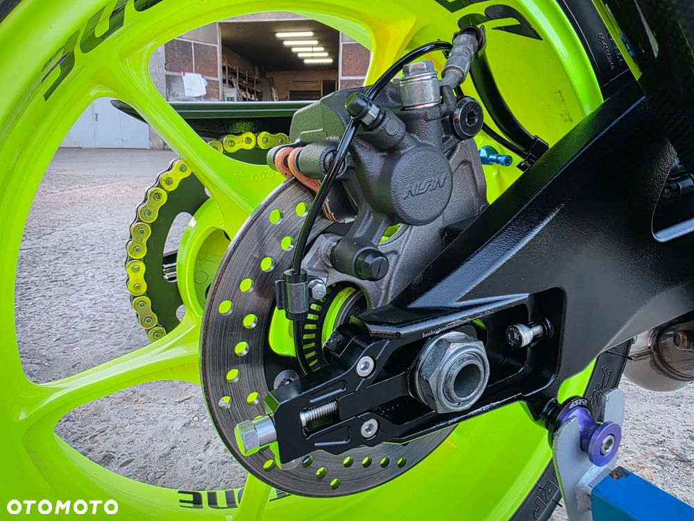 Suzuki GSX-R - 27