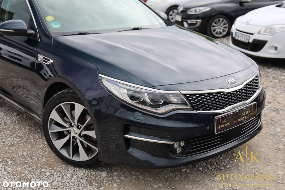 Kia Optima - 11