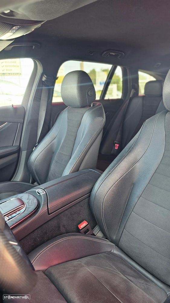 Mercedes-Benz E 300 de 4Matic 9G-TRONIC AMG Line - 29