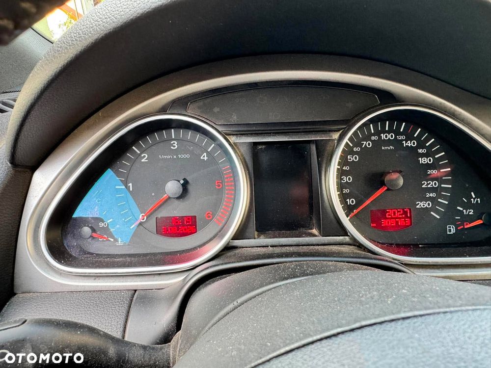 Audi Q7 - 8