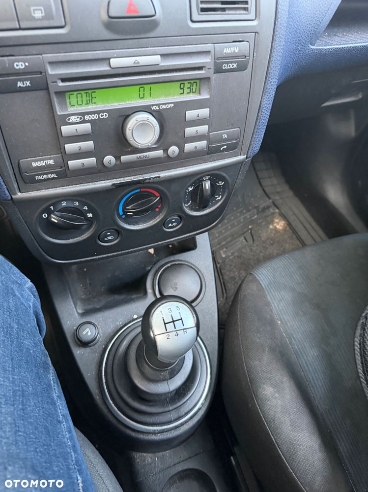 Ford Fiesta - 7