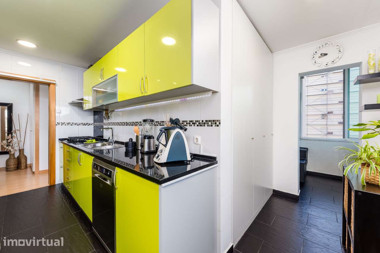 Charmoso Apartamento 3 assoalhadas a 5 minutos do Metro de Odivelas - Grande imagem: 3/23