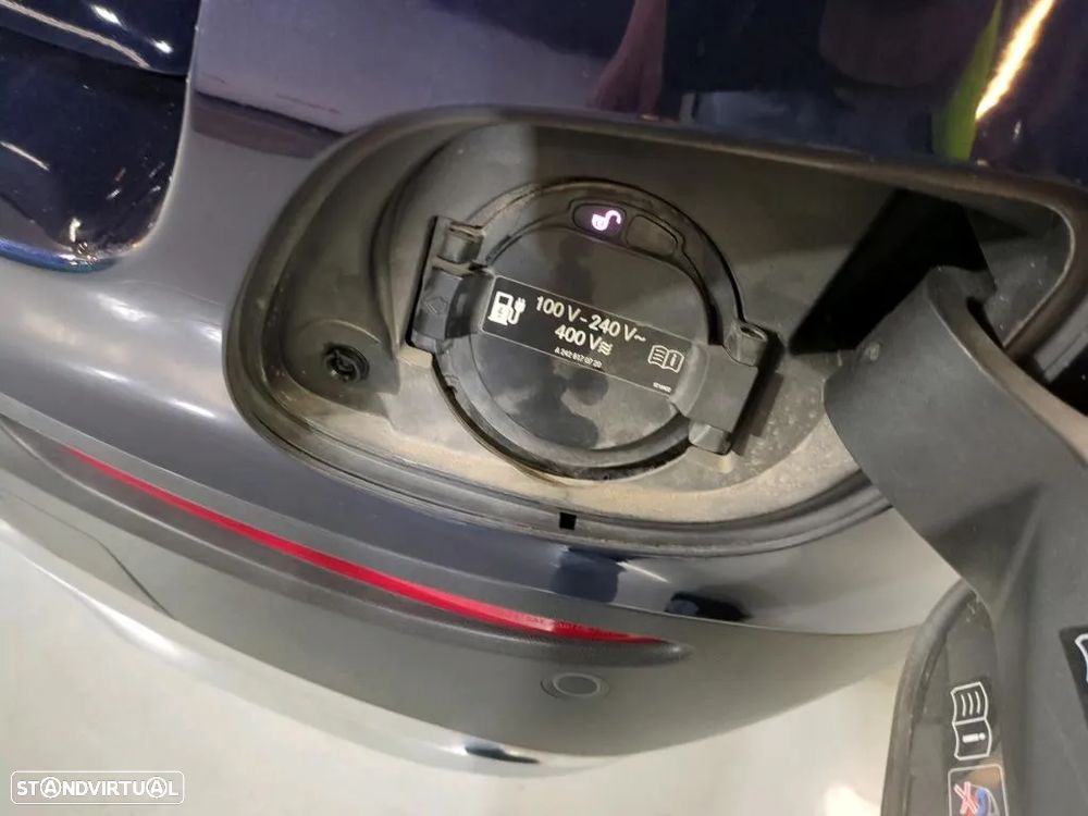 Mercedes-Benz GLC 300 de 4Matic - 12