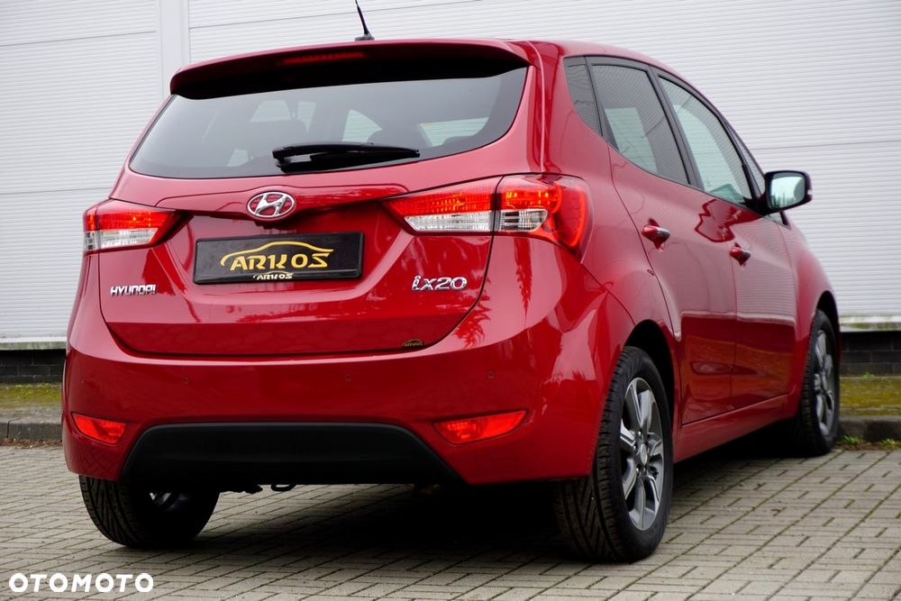 Hyundai ix20 1.4 Premium blue - 14