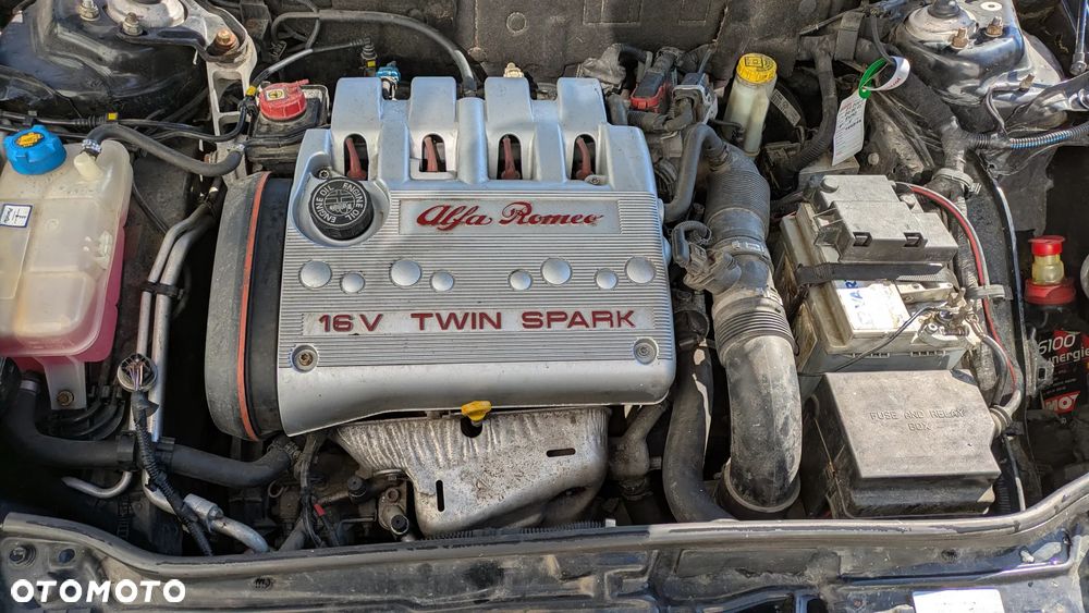 Alfa Romeo 147 1.6 Twin Spark 16V - 10