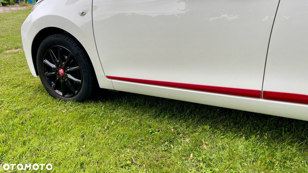 Toyota Aygo x-play - 22