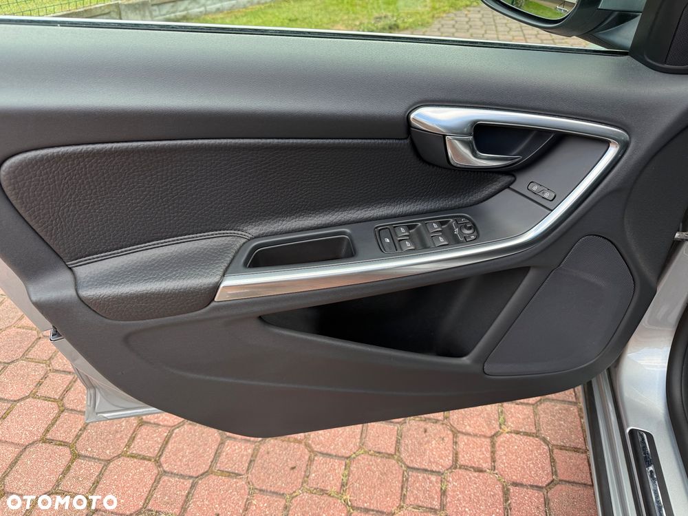 Volvo S60 D3 Momentum - 23