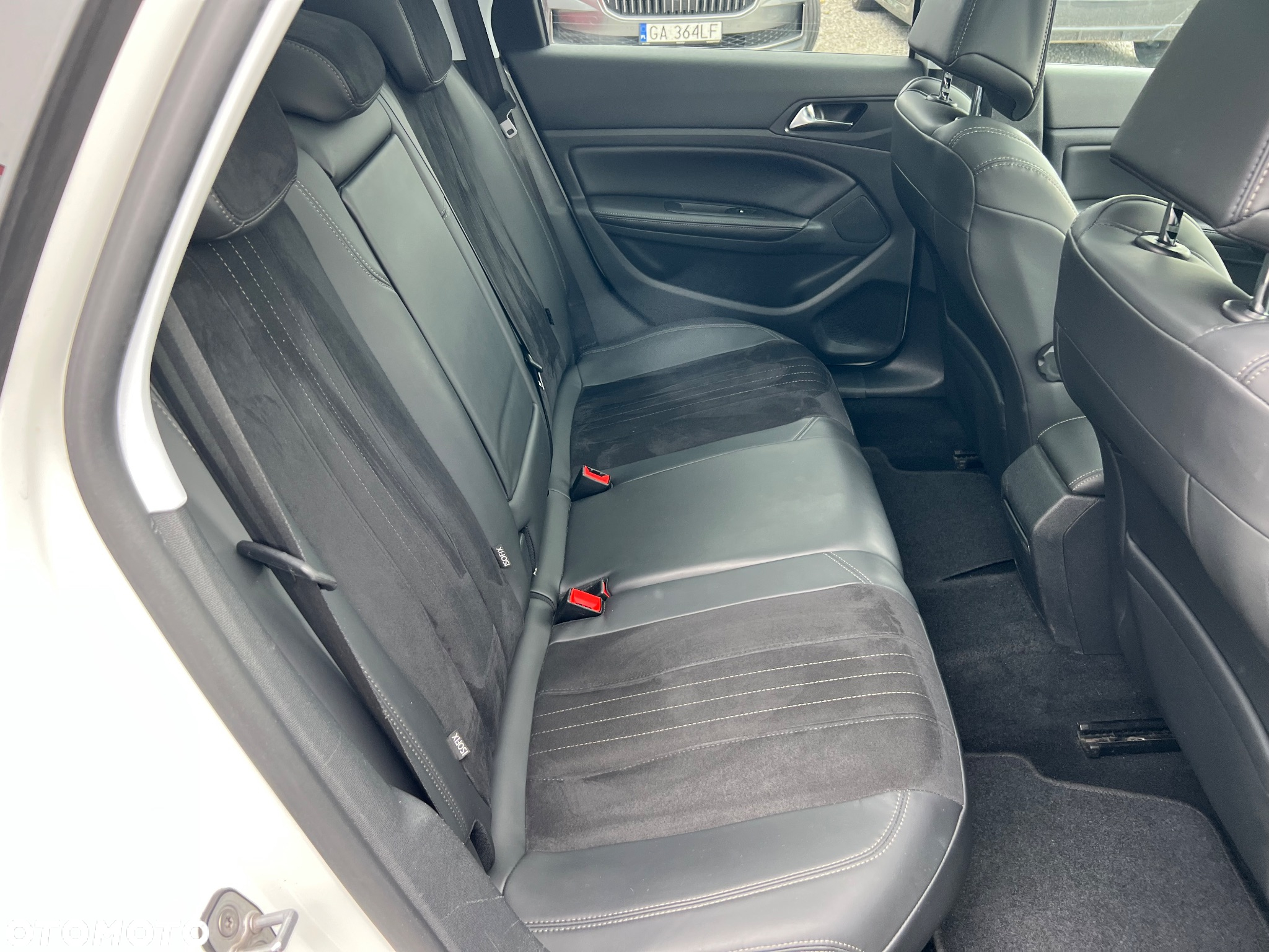 Peugeot 308 SW BlueHDi 150 EAT6 Stop & Start Business-Line - 12
