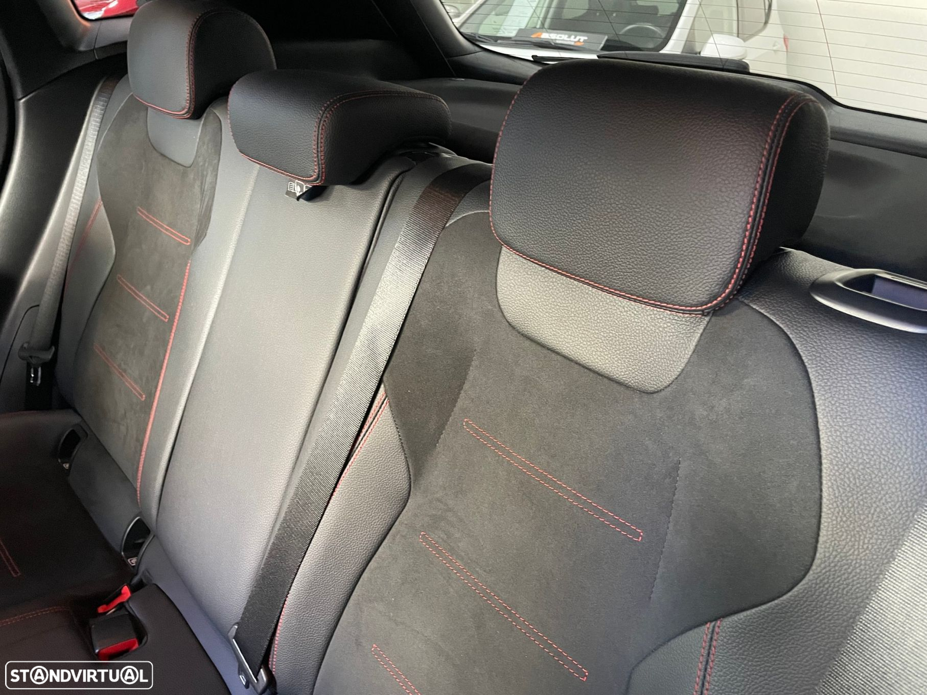 Mercedes-Benz GLA 180 d AMG Line - 10