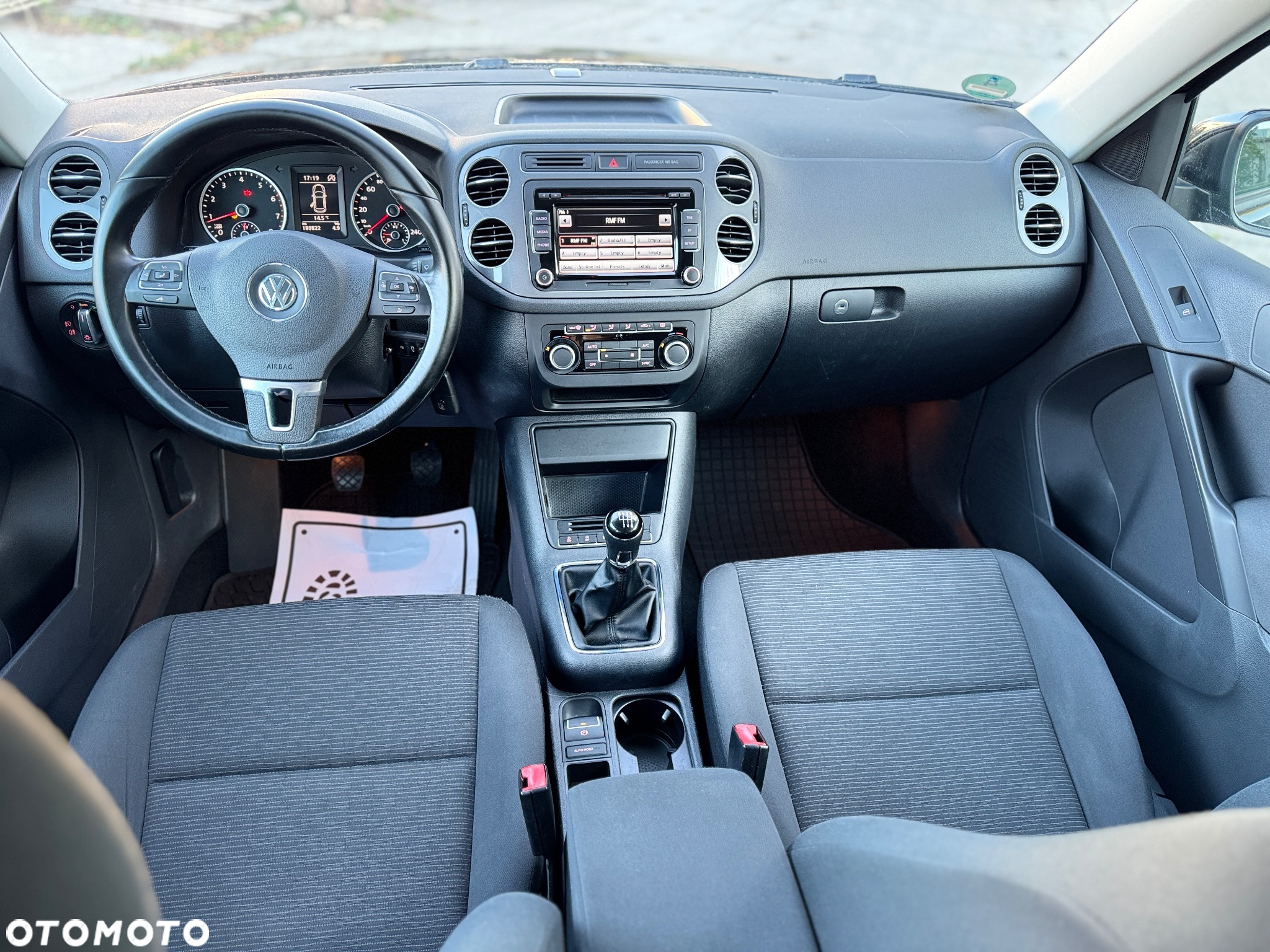 Volkswagen Tiguan - 10