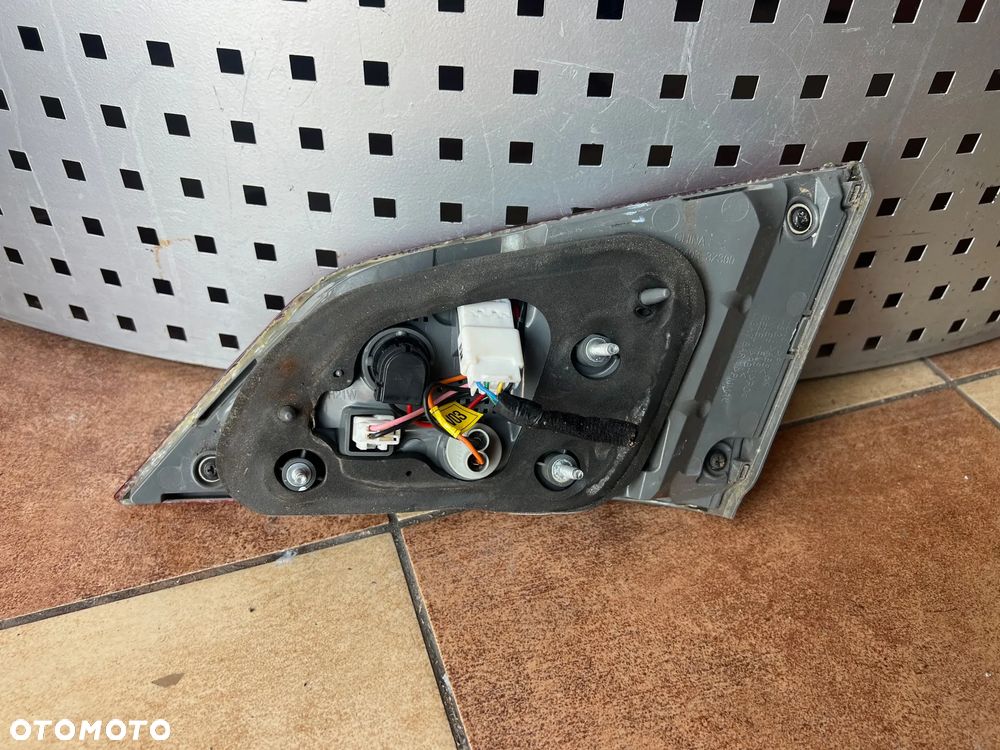 LAMPA TYŁ TYLNA W KLAPĘ LEWA HYUNDAI I40 SEDAN LED - 4