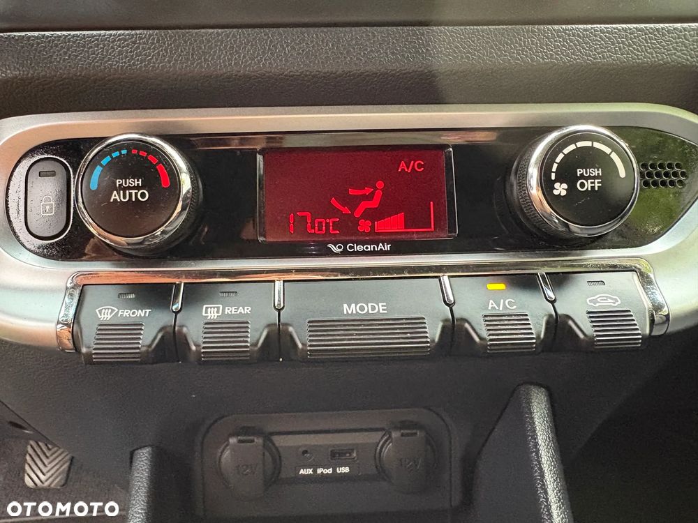Kia Rio - 15