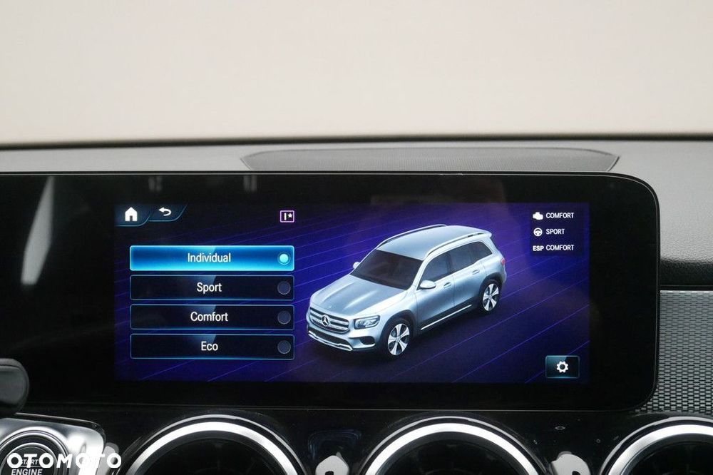 Mercedes-Benz GLB - 24