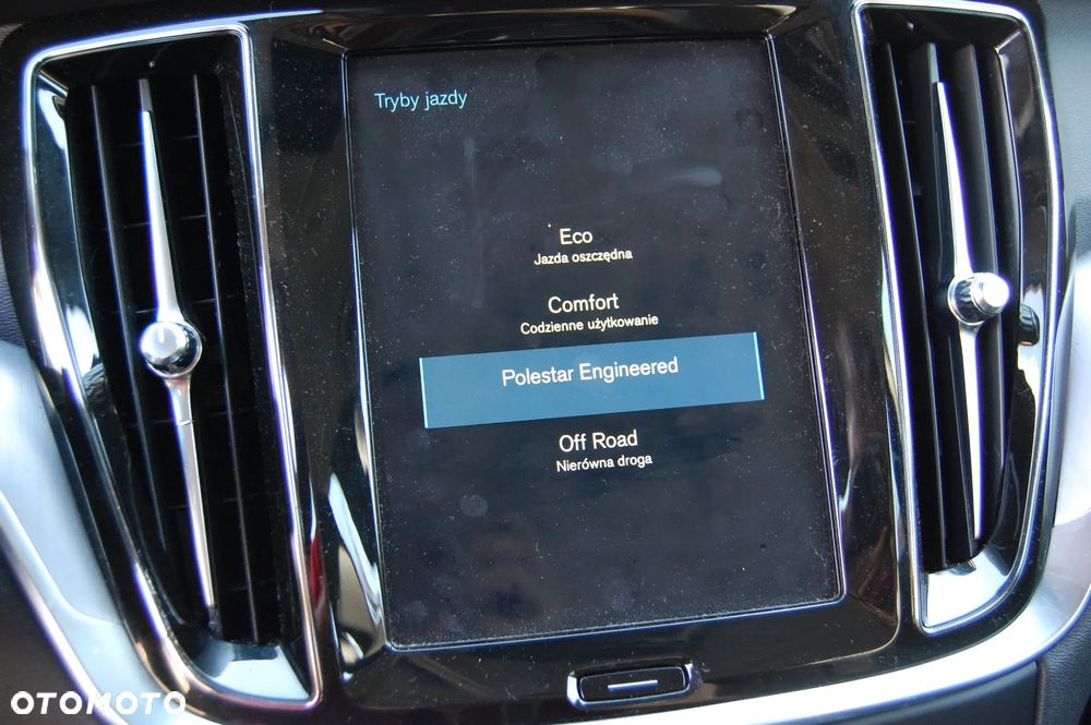 Volvo V60 Cross Country D4 AWD Geartronic Pro - 22