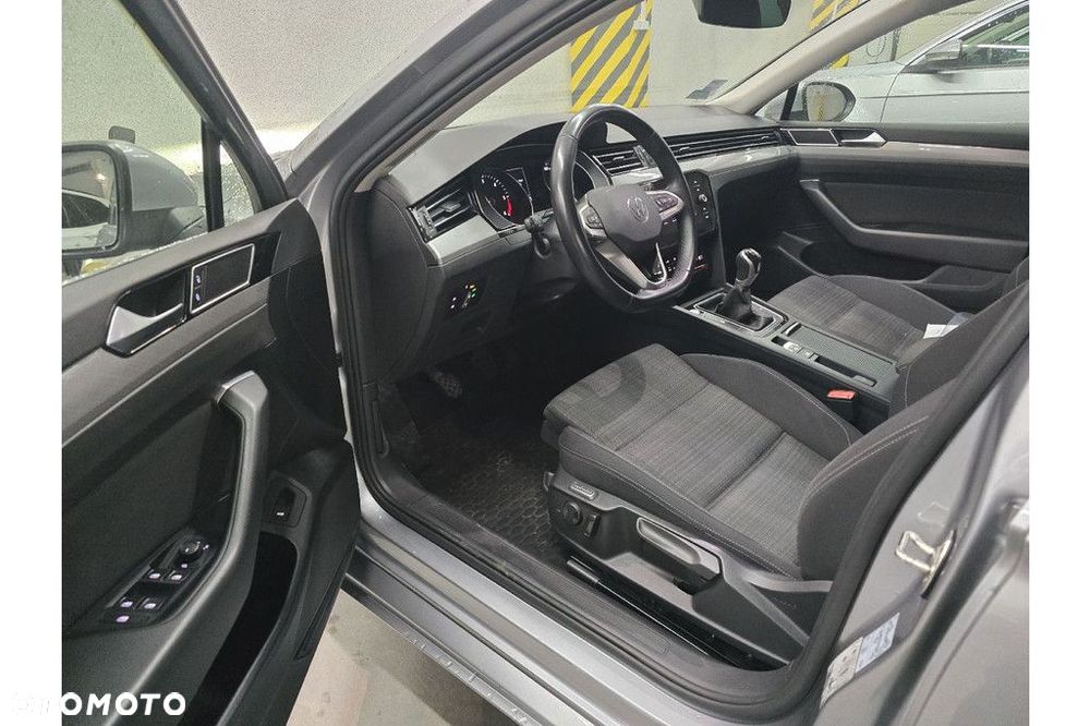 Volkswagen Passat - 6