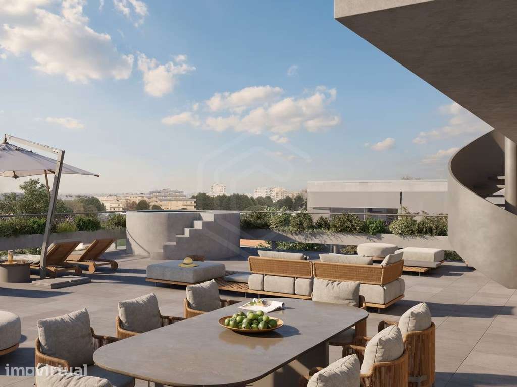 Apartamento T4 duplex de luxo, junto à Avenida da Boavista - Porto - Grande imagem: 2/8