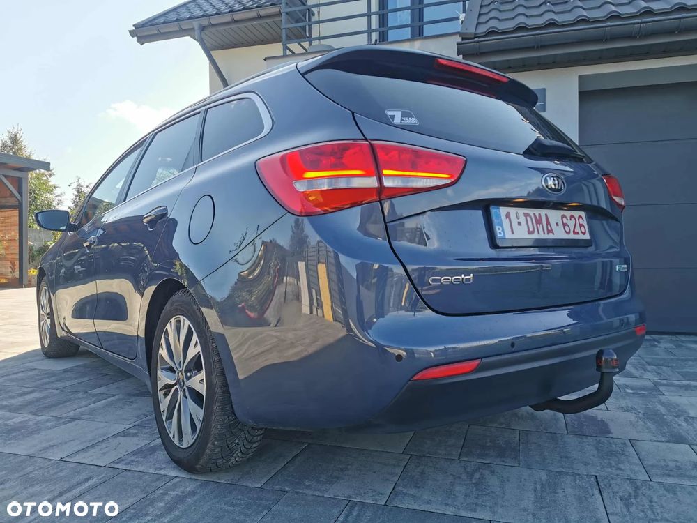 Kia Ceed - 8