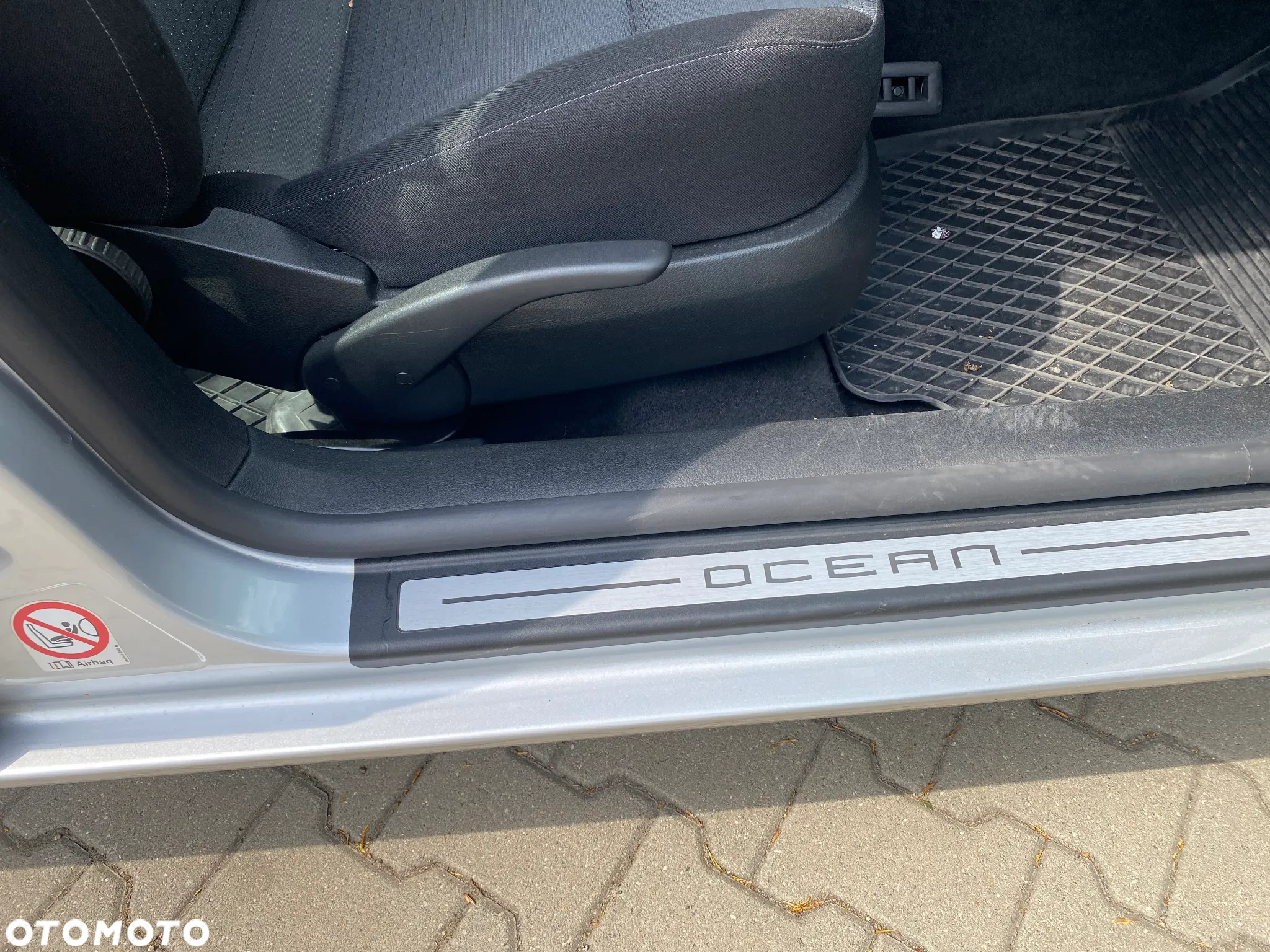 Volkswagen Golf 1.9 TDI DPF Trendline - 12