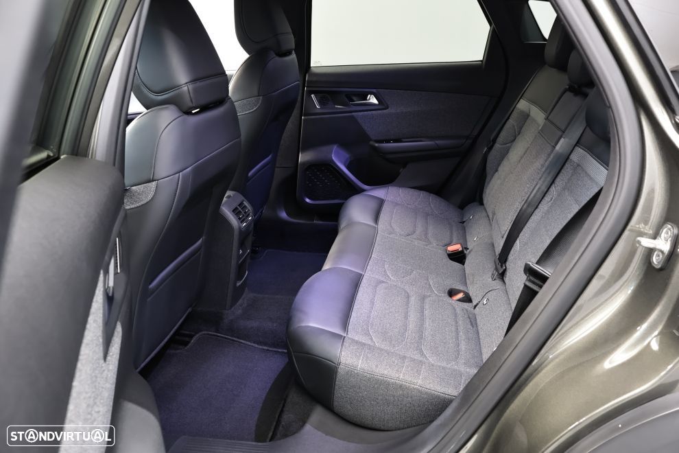 Citroën C5 X 1.6 Hybrid Feel Pack e-EAT8 - 26