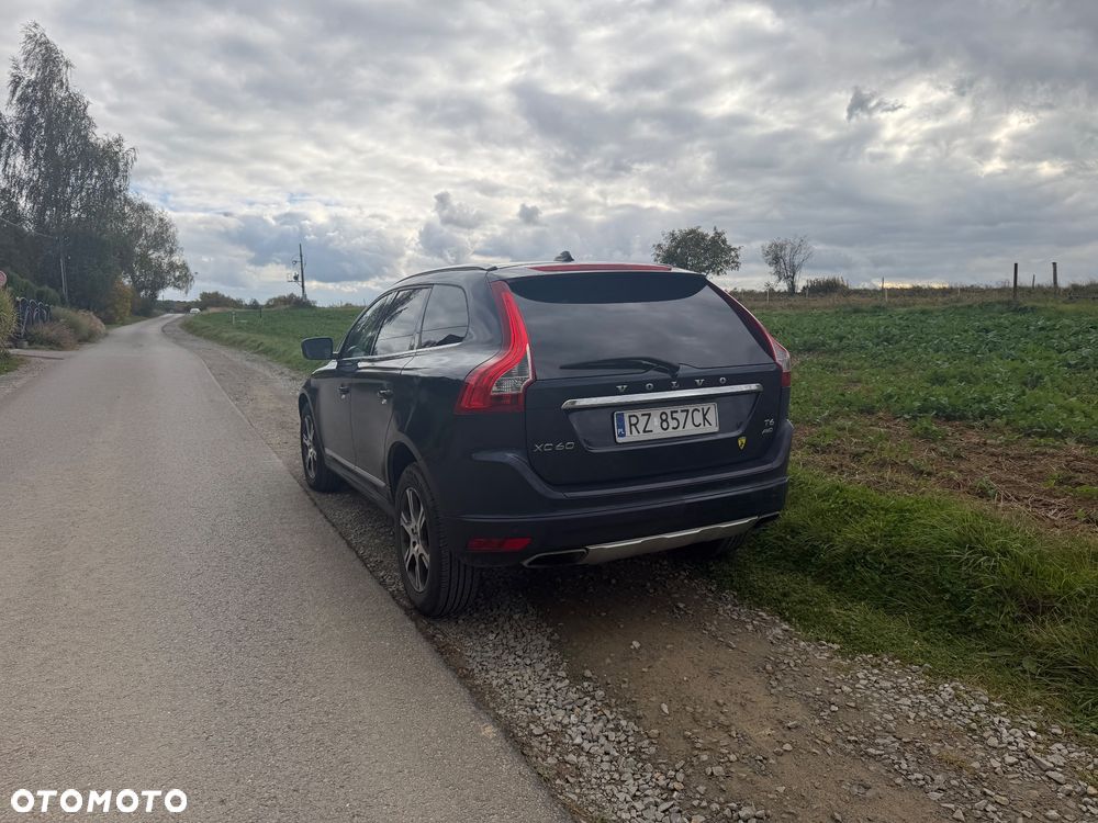 Volvo XC 60 T6 AWD Kinetic - 22