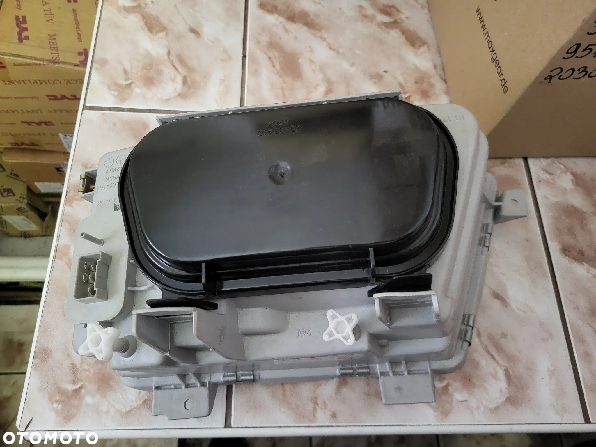 Reflektor Prawy lampa  (H1, pneumatyczny MERCEDES SPRINTER 901, 902, 903, 904, 905 01.95-04.00 z światełm przeciwmgłowym - 3