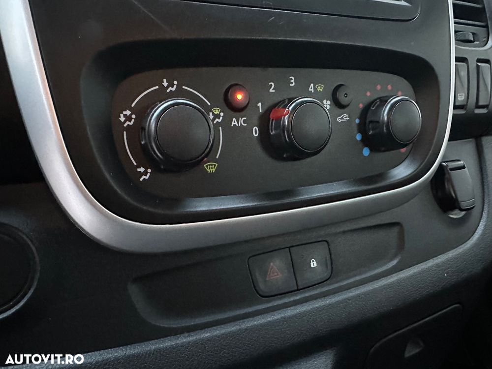 Renault Trafic - 8