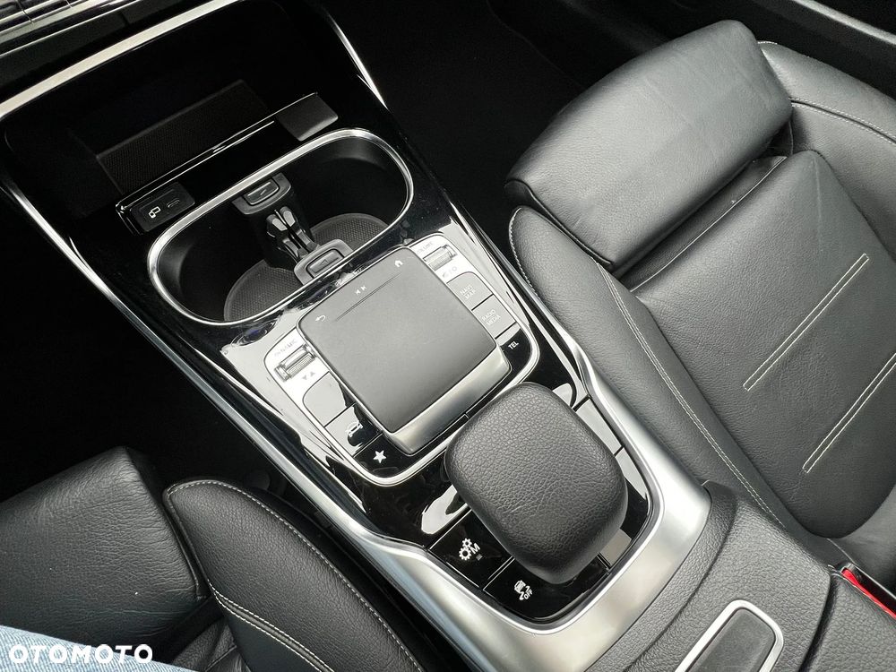 Mercedes-Benz Klasa A AMG 35 4Matic AMG Speedshift DCT 7G - 18